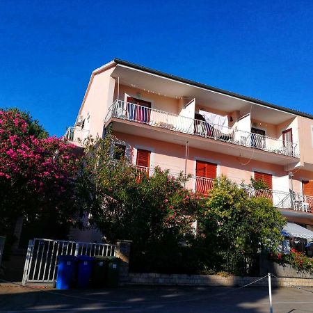 Apartmani Leon Biograd Na Moru Bagian luar foto