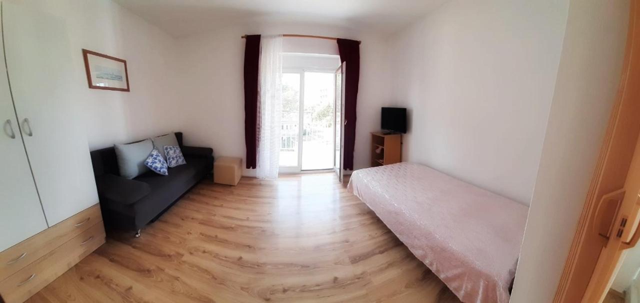 Apartmani Leon Biograd Na Moru Bagian luar foto