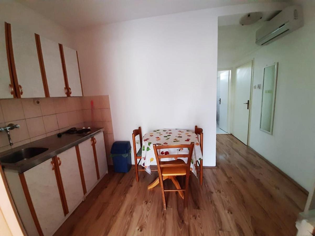 Apartmani Leon Biograd Na Moru Bagian luar foto