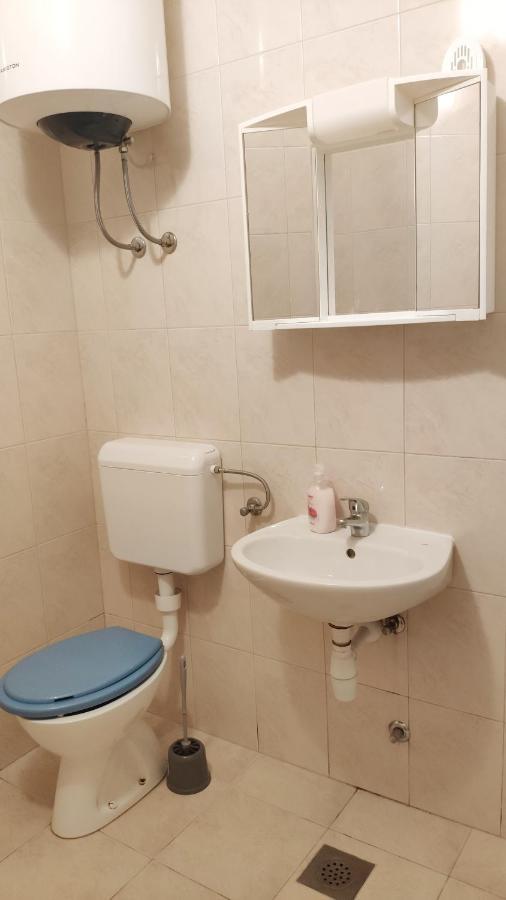 Apartmani Leon Biograd Na Moru Bagian luar foto