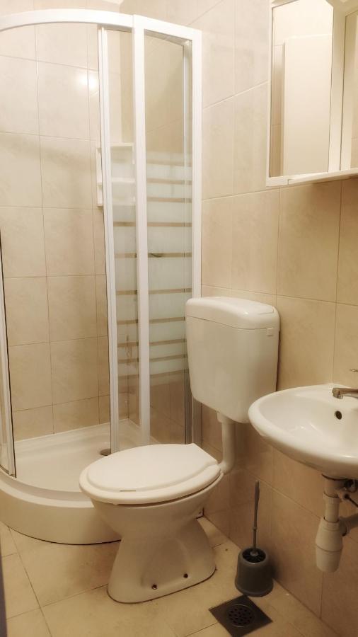 Apartmani Leon Biograd Na Moru Bagian luar foto