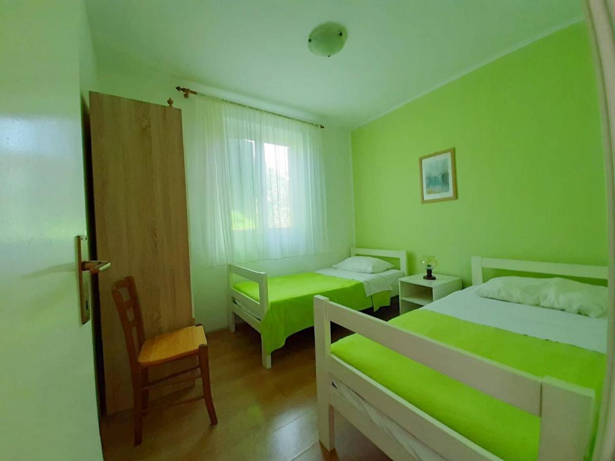 Apartmani Leon Biograd Na Moru Bagian luar foto