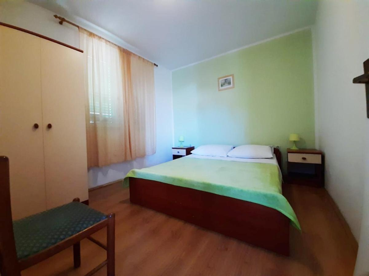 Apartmani Leon Biograd Na Moru Bagian luar foto