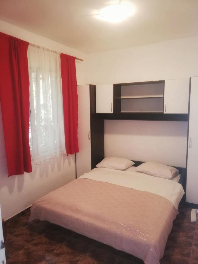 Apartmani Leon Biograd Na Moru Bagian luar foto